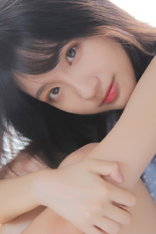 不小心缩小掉进女生的午饭里